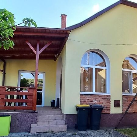 Ildimagdi Apartman Hajduszoboszlo Exterior photo